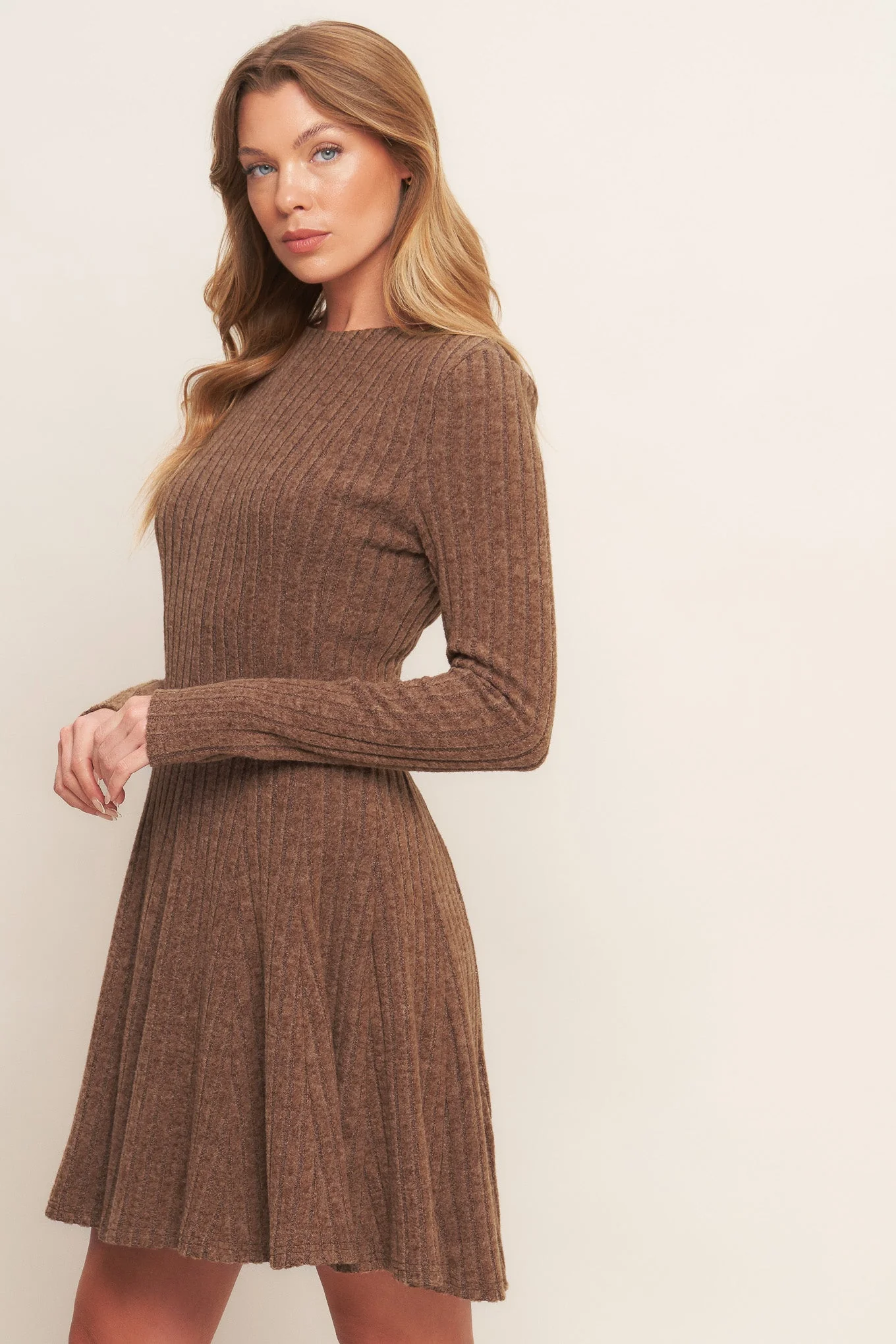AUTUMN COFFEE DATE - BROWN KNIT MINI DRESS - Image 4