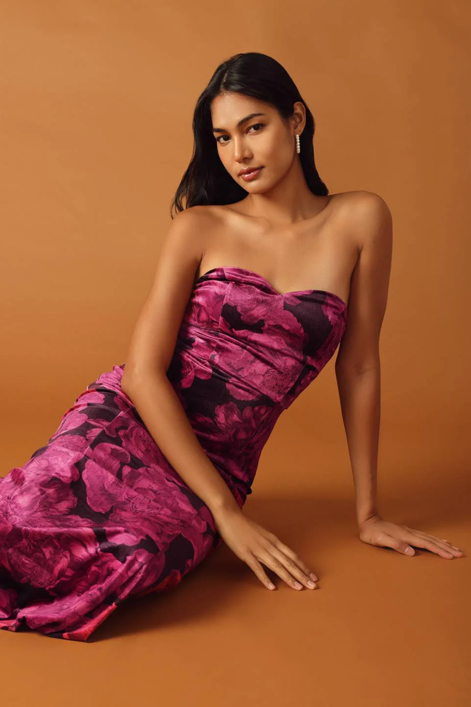 BERRY FLORAL STRAPLESS VELVET MAXI DRESS - Image 7