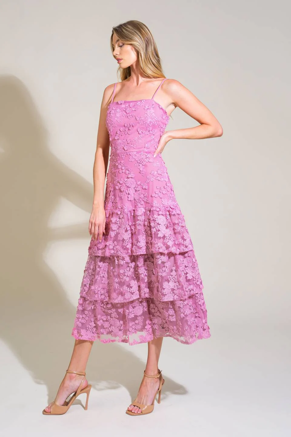 DAZZLING DAYBREAK - MAUVE LACE MIDI DRESS - Image 3