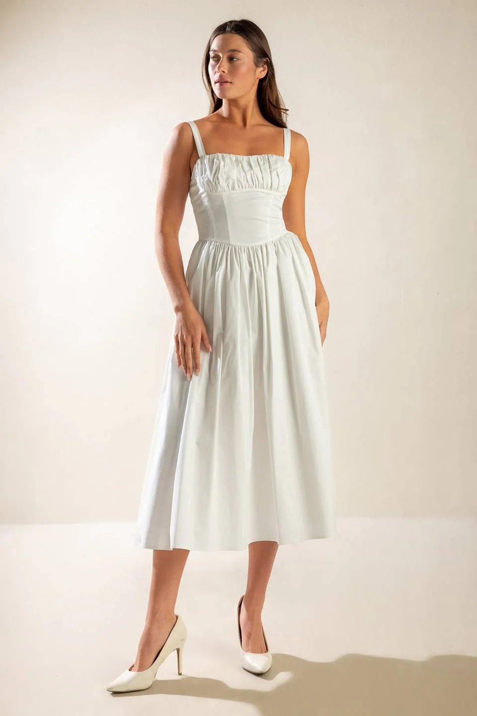 EASILY LOVED - RUCHED MIDI DRESS - Image 10