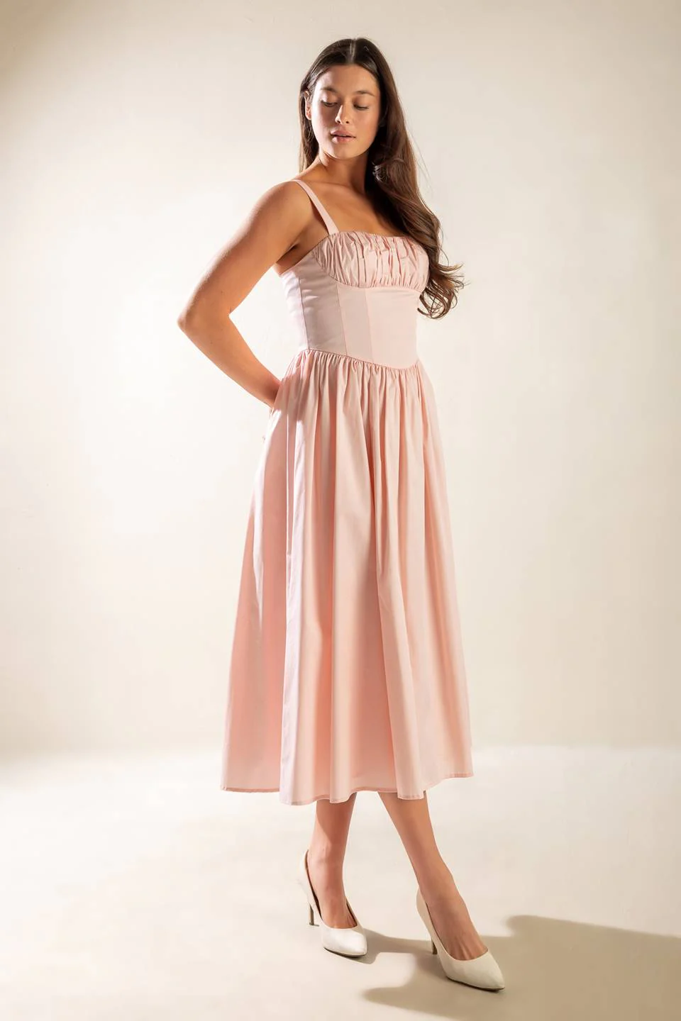EASILY LOVED - RUCHED MIDI DRESS - Image 7