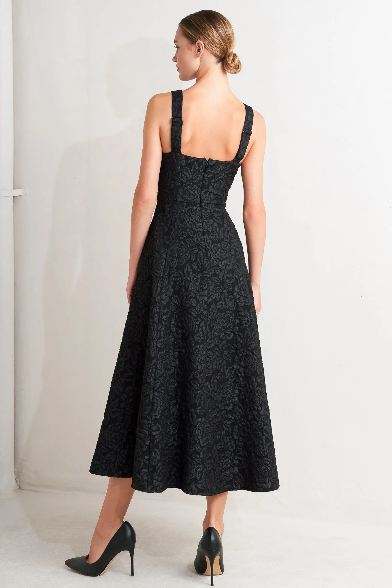 FEMME FATALE BLACK JACQUARD MIDI DRESS - Image 2