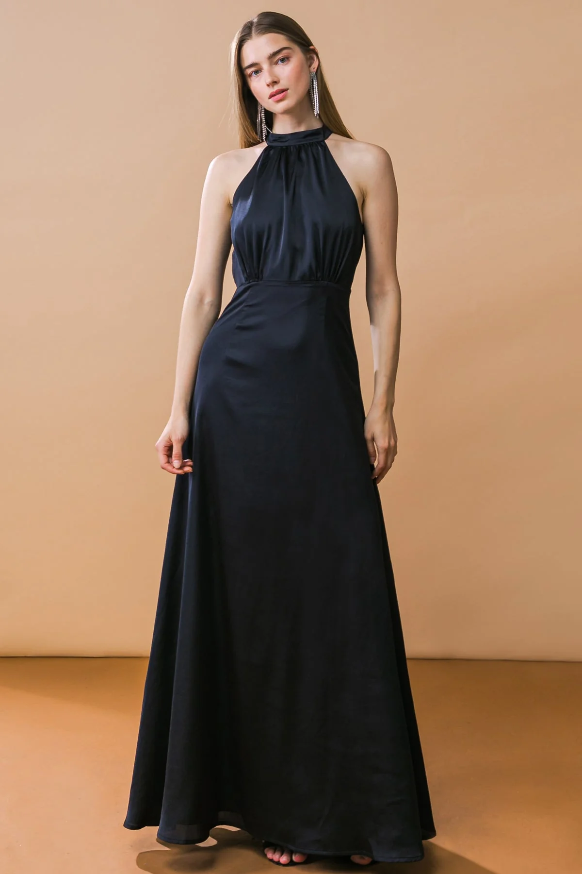 LOOKBOOK FAVORITE - HALTER MAXI DRESS - Image 3
