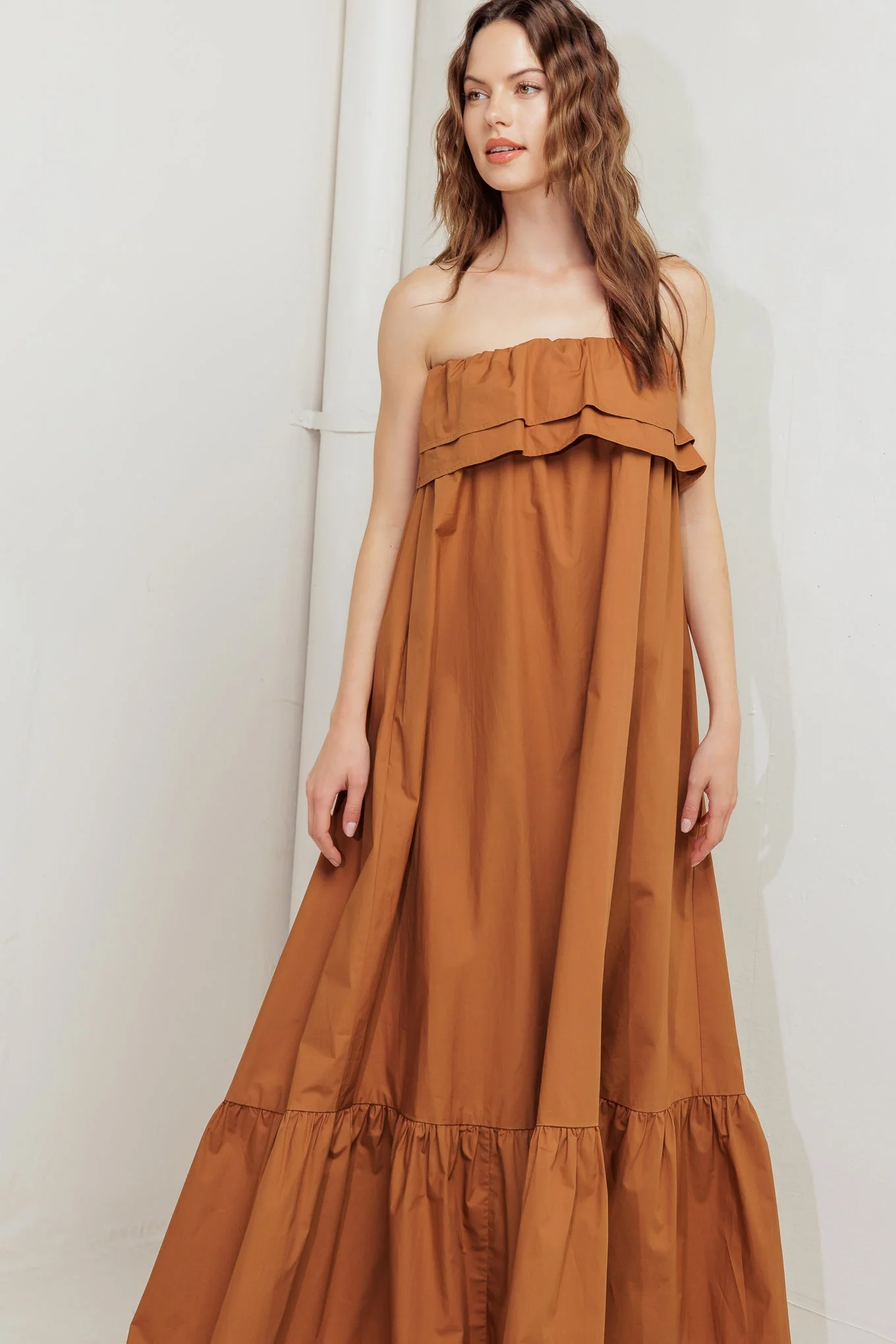 MILK & HONEY STRAPLESS BROWN MIDI DRESS - Image 9