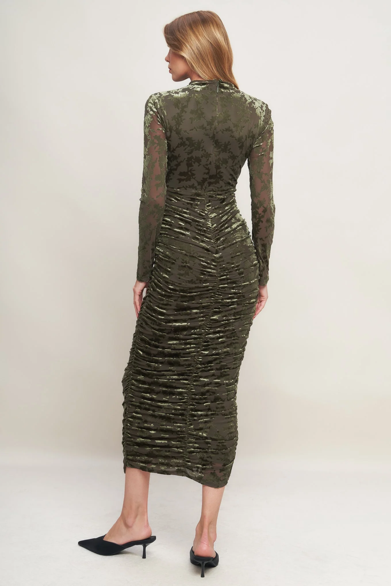 NIGHTSHADE GLAMOUR VELVET MIDI DRESS - MOSS - Image 4