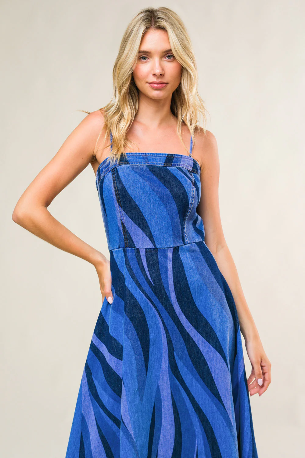 BLUE WAVES - PATTERNED DENIM MIDI DRESS - Image 3