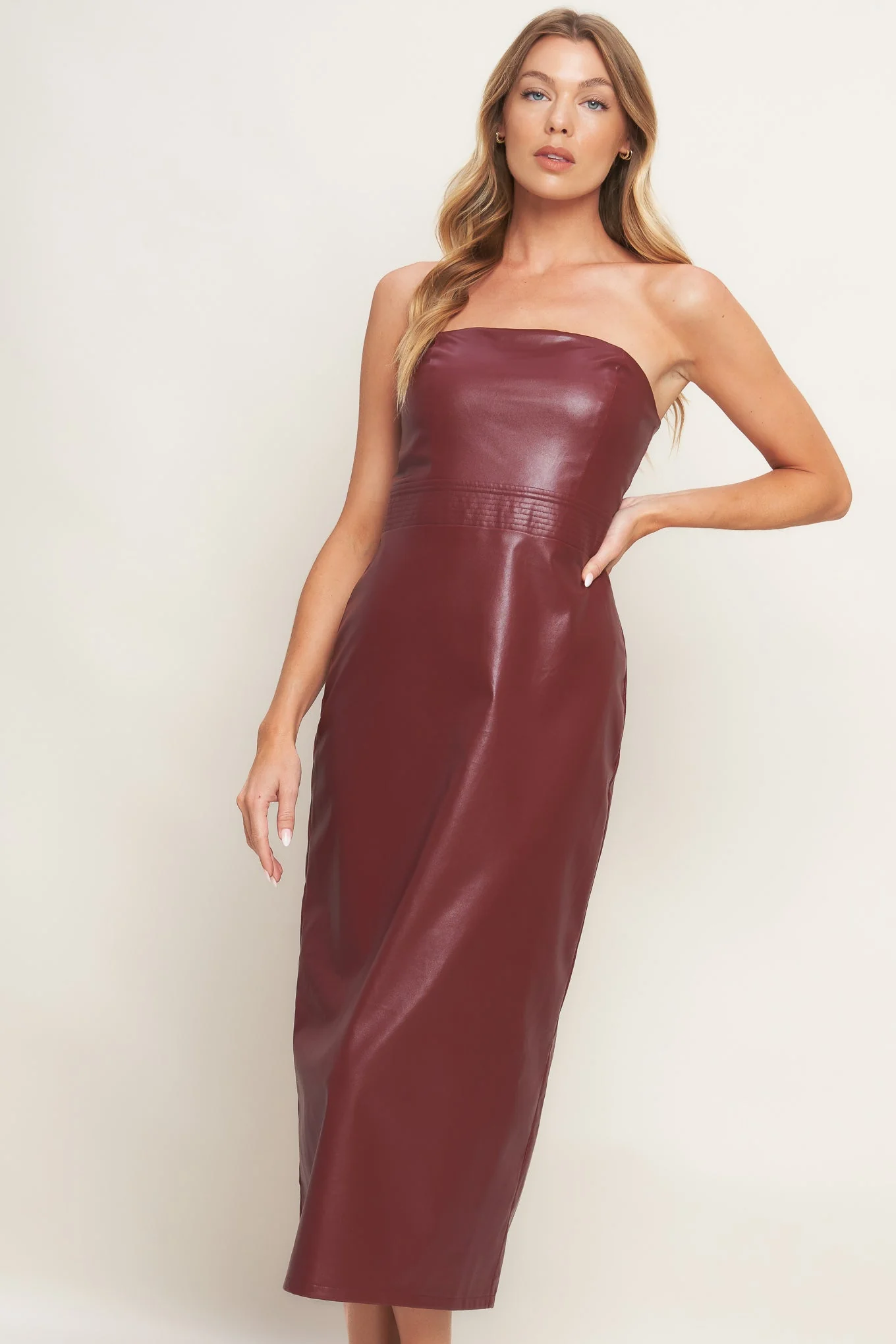 RUNWAY TREND FAUX LEATHER MIDI DRESS - BURGUNDY - Image 5