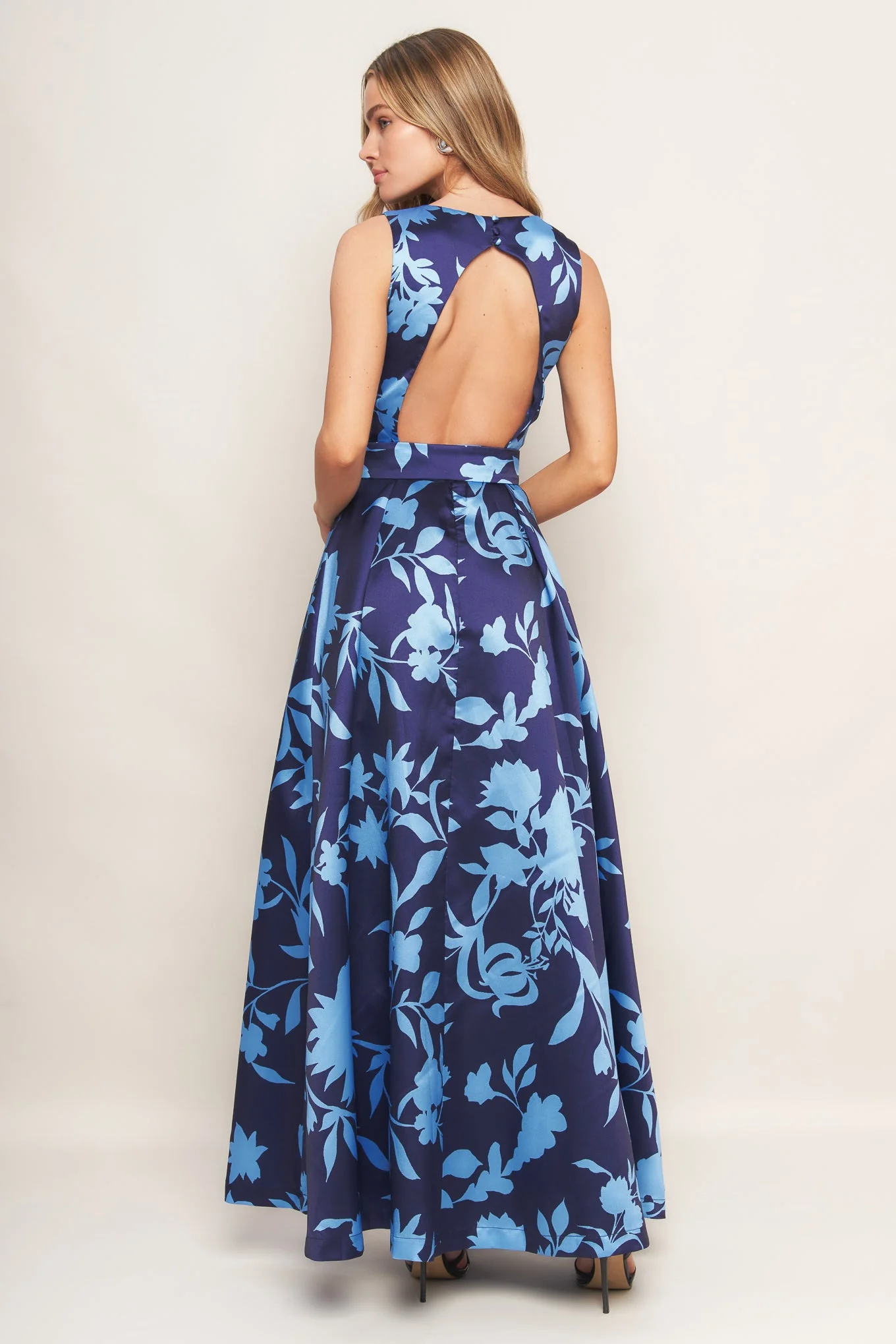 SAPPHIRE FLORAL MAXI DRESS - FINAL SALE - Image 2