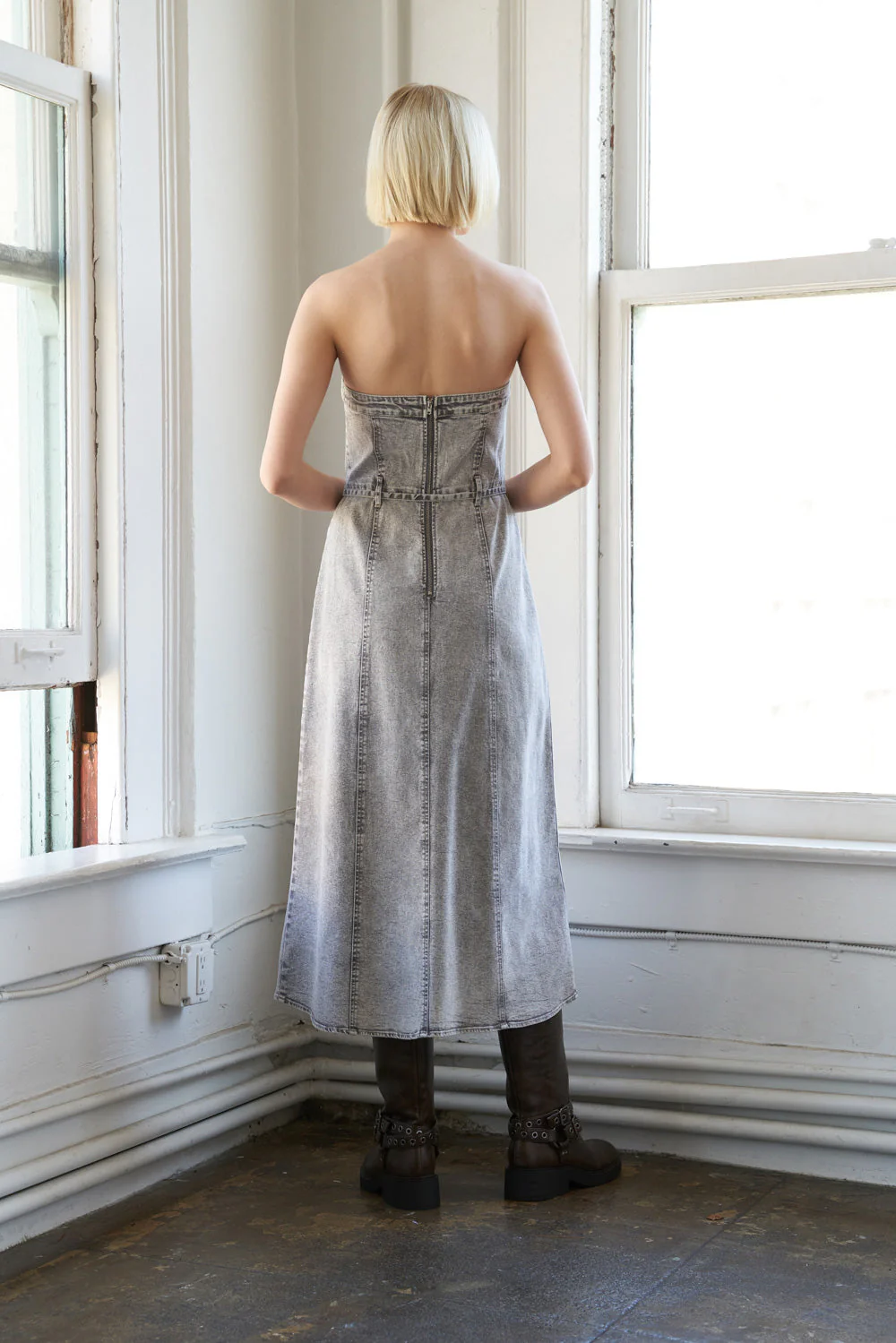 SECRET CRUSH - GREY - ACID WASH DENIM DRESS - Image 4