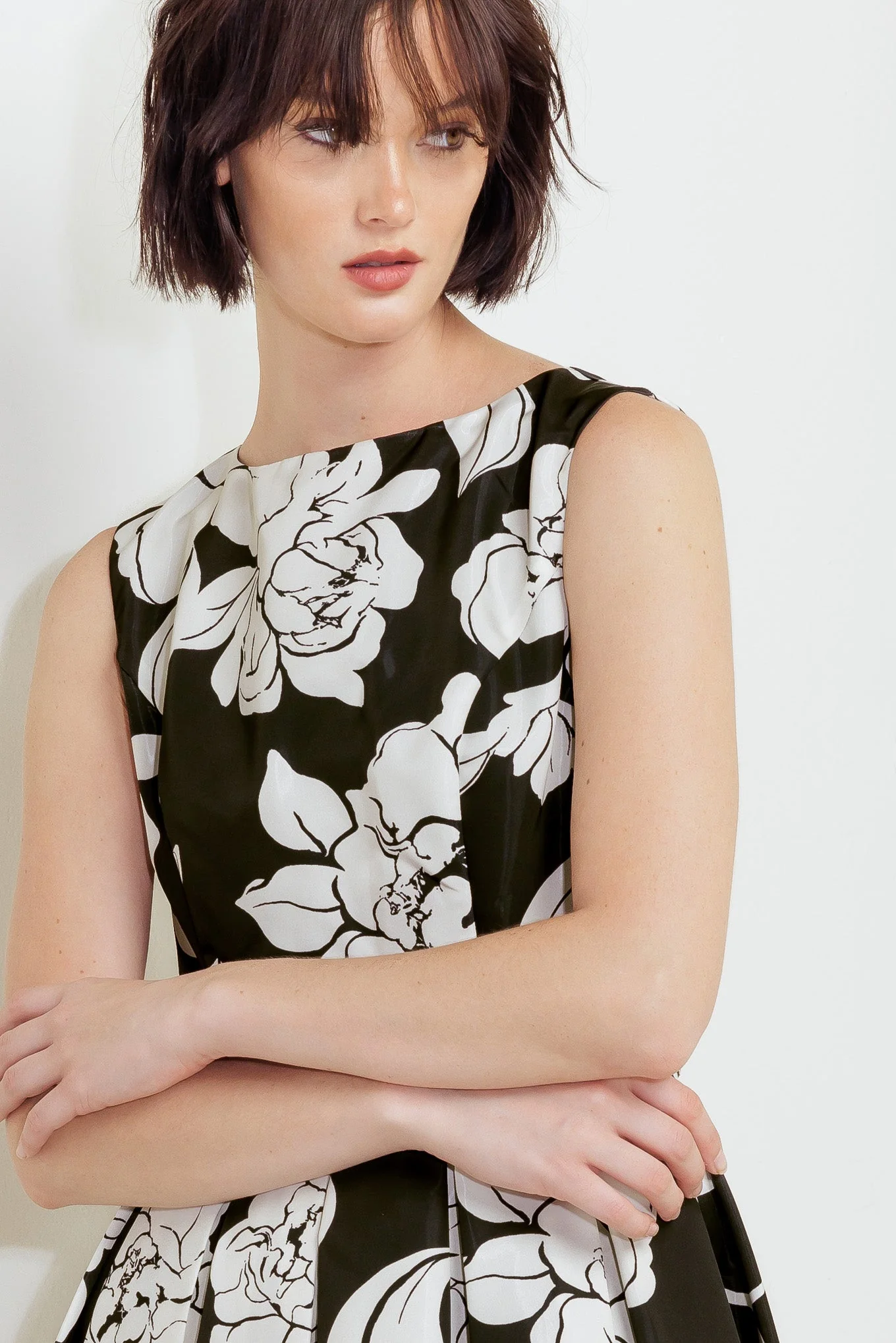 SILENT HEART BLACK FLORAL MIDI DRESS - Image 2