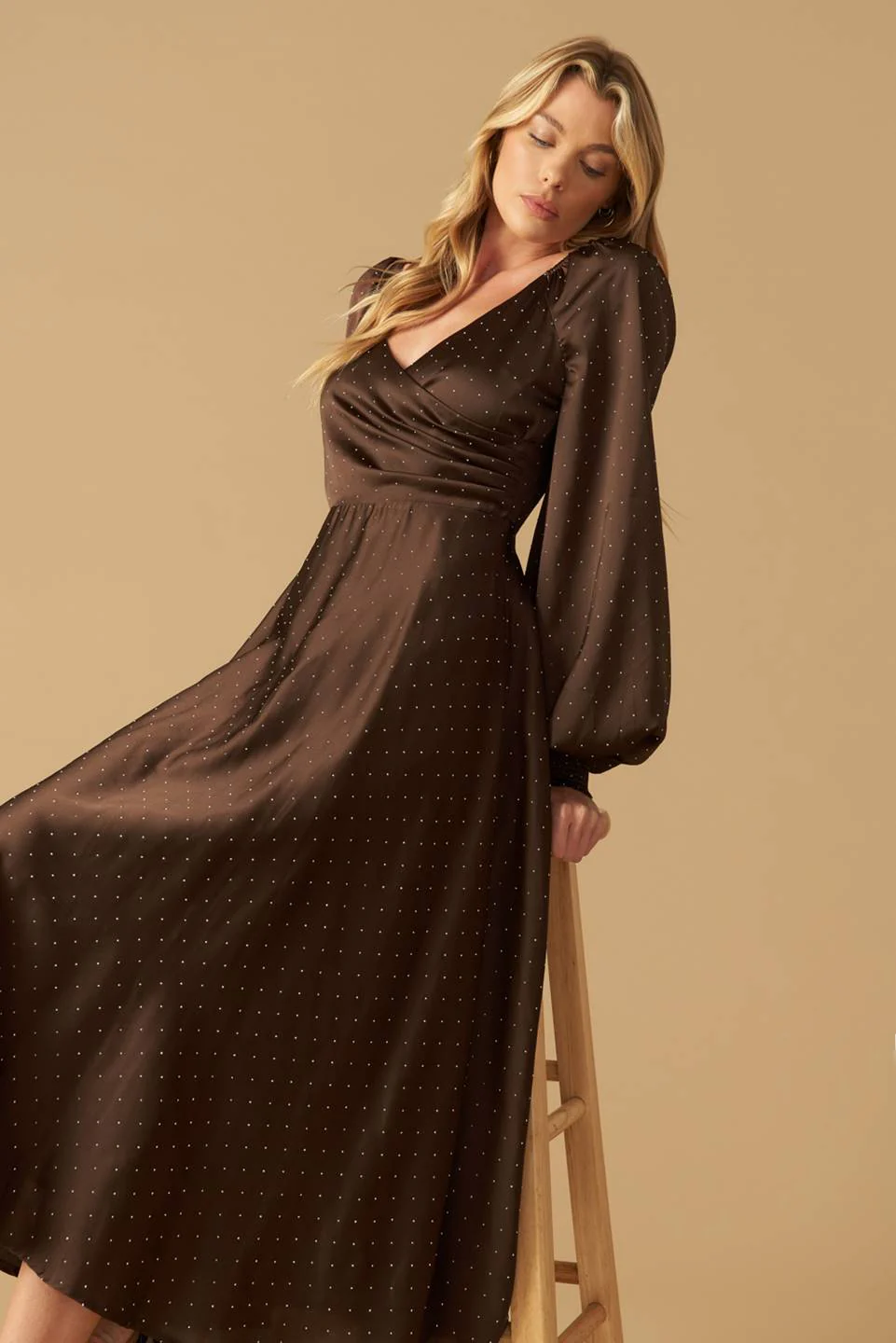 ROMANTIC LOVE - BROWN LONG SLEEVE MIDI DRESS - Image 7