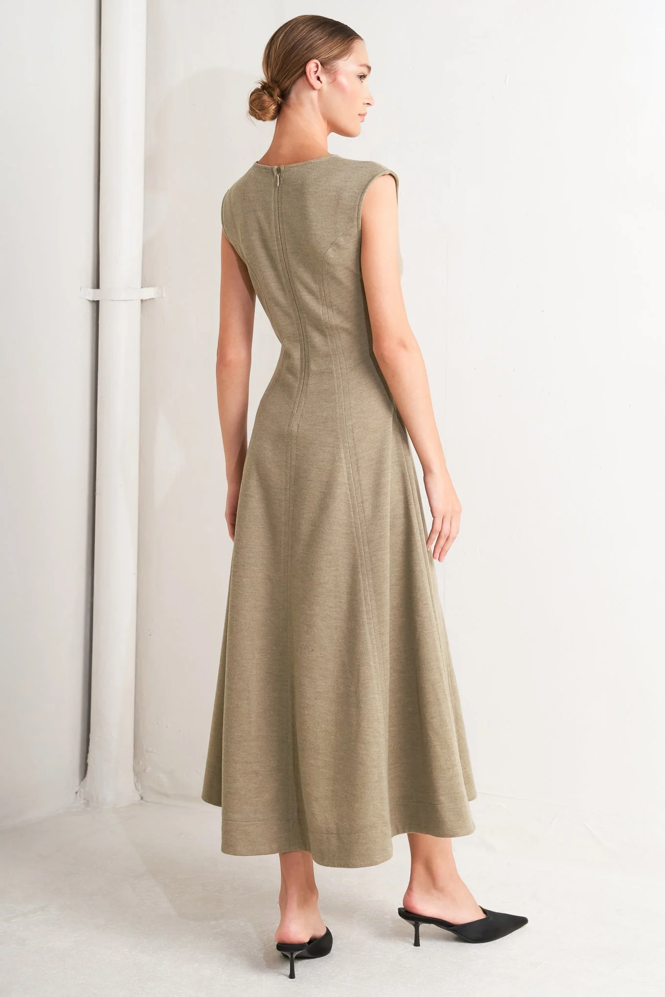 SOPHISTICATED SIMPLICITY MOCHA KNIT MIDI DRESS - Image 5